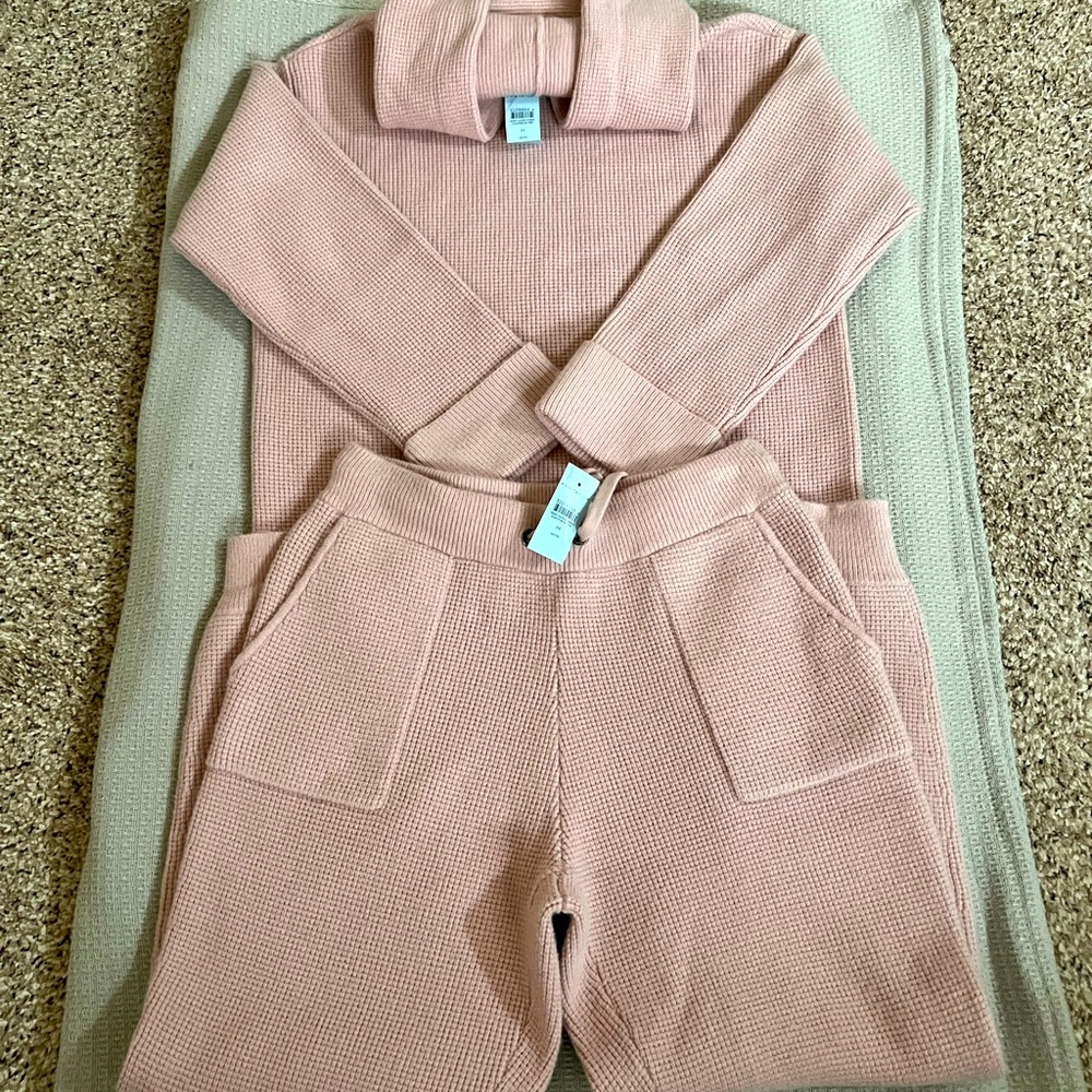 Great jogger set comfy for cold weather light pink